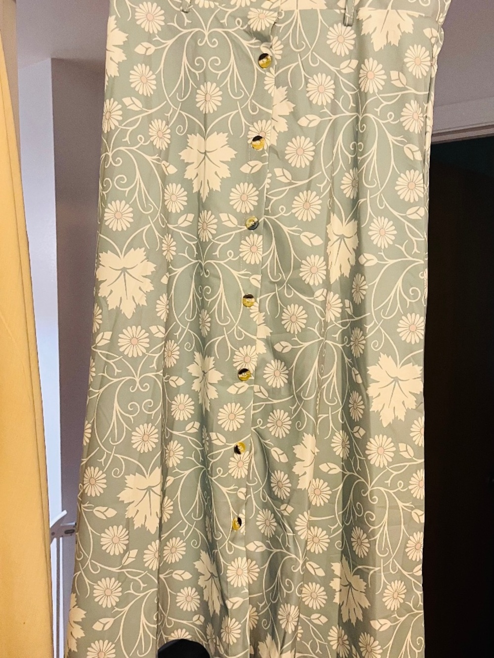 Women’s button down skirt XL